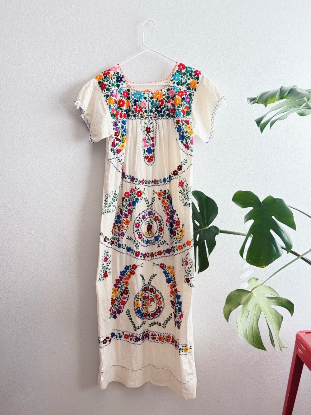 Vintage Embroidered Mexican Dress | Colorful Floral Boho Folk Dress | XS/S